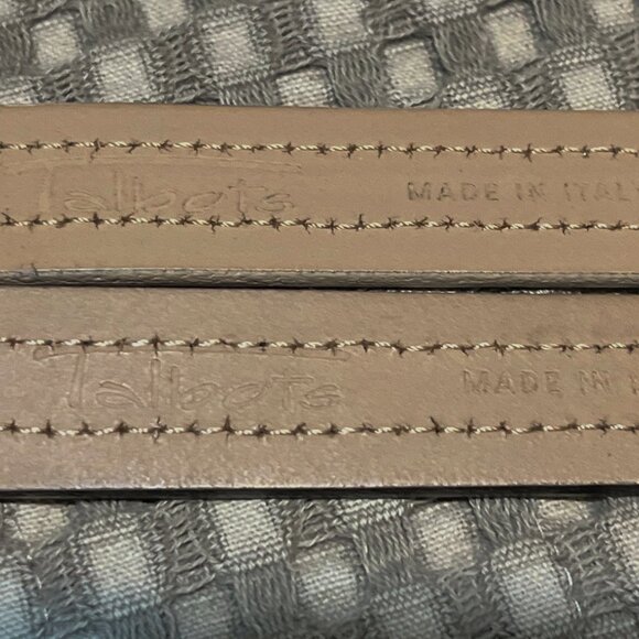Talbots Bundle of 5 belts, 4 leather and 1 leather with cloth front.  xl sizes - Picture 8 of 12